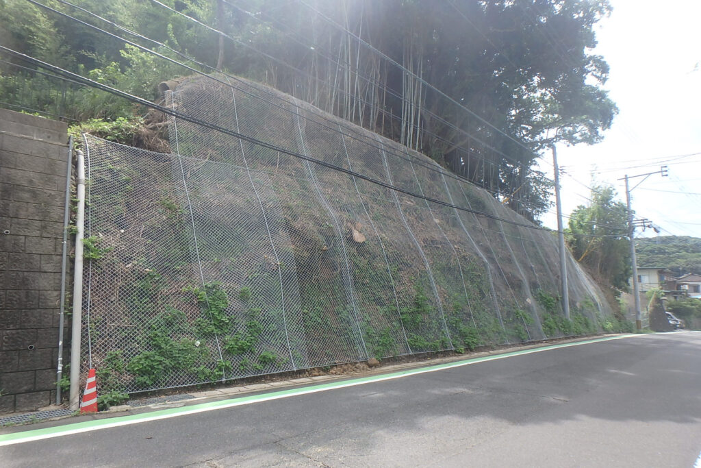 道路改良（法覆）工事