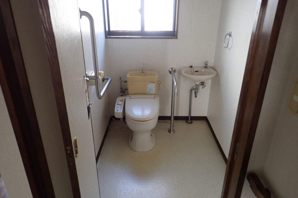 リフォーム前（トイレ）